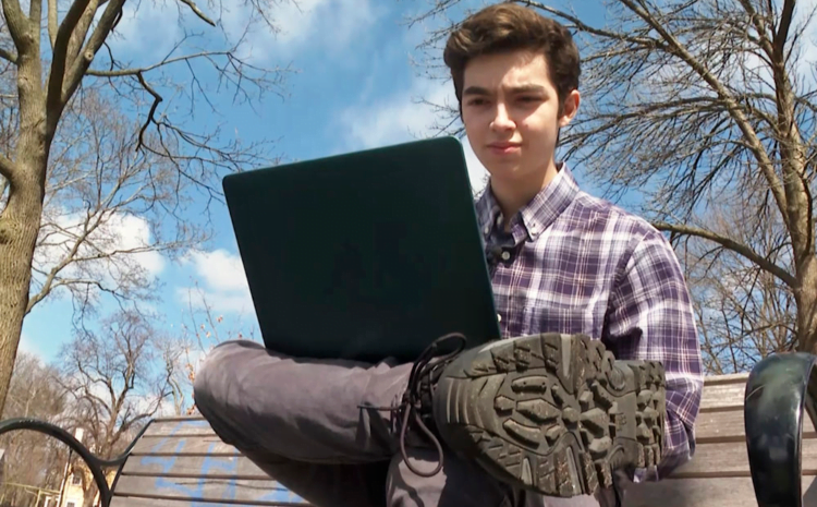 Harvard students create website to help Ukraine refugees find housing – WBUR