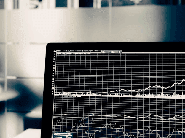 Maximizing E-commerce Success Through Data-Driven Decision Making
